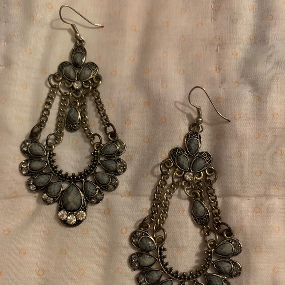 Earrings - Picture 4 of 4